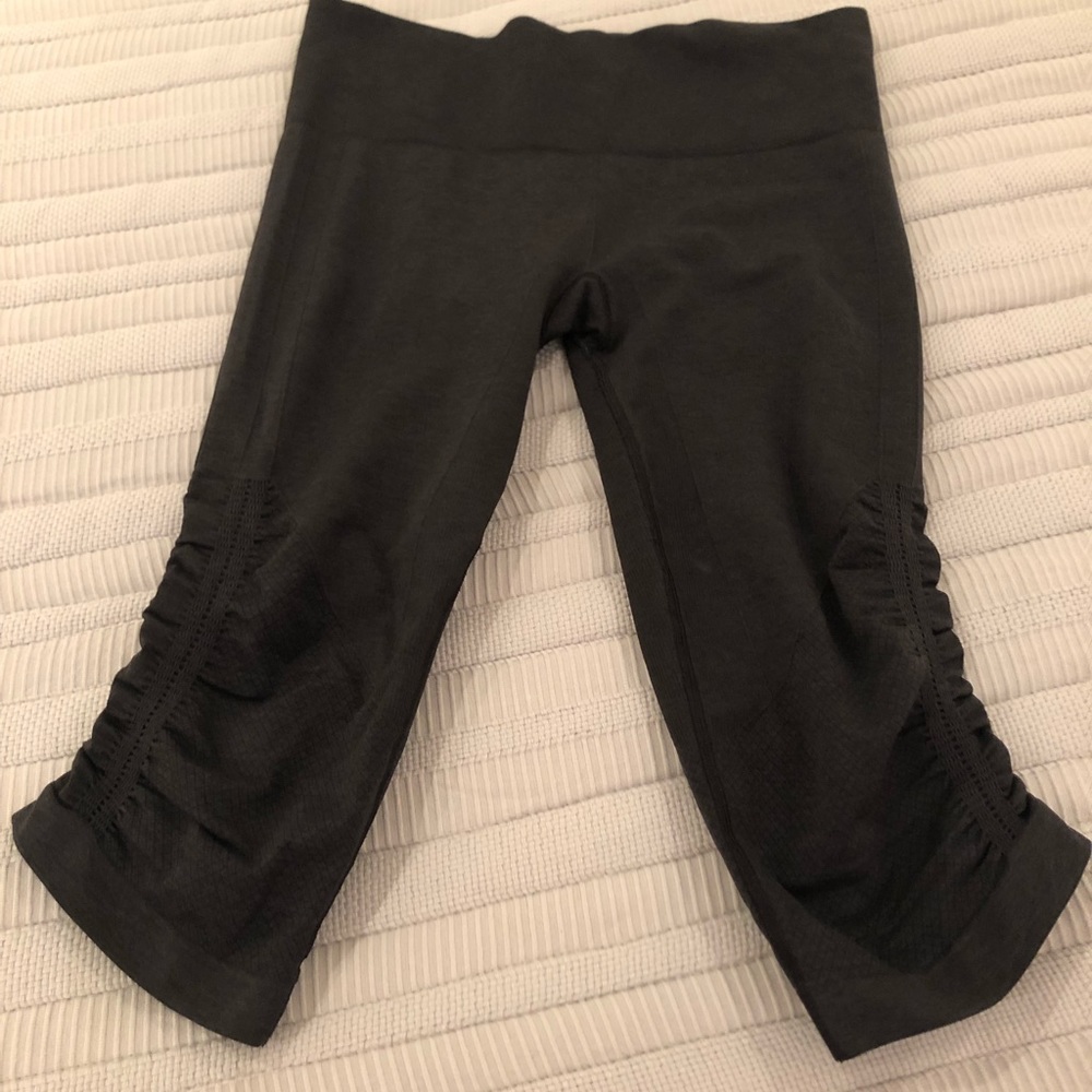 Lululemon Ebb and Flow Crop Leggings